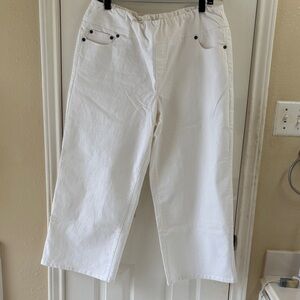 Chadwicks Women's White cropped straight leg jeans. Preowned but never worn